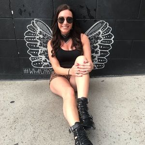 Meet your Posher, Dana